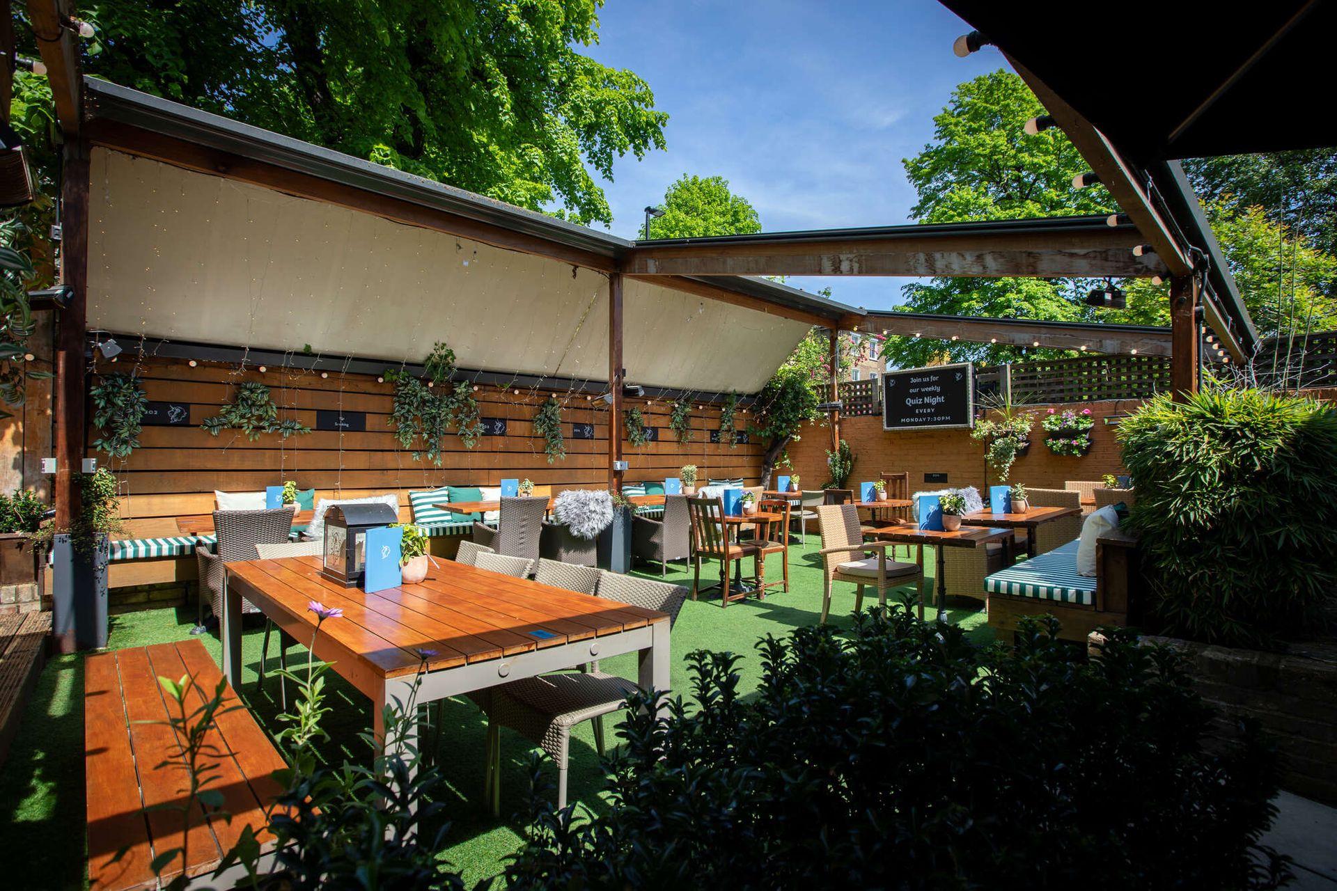 Photo of Lion & Unicorn, Camden