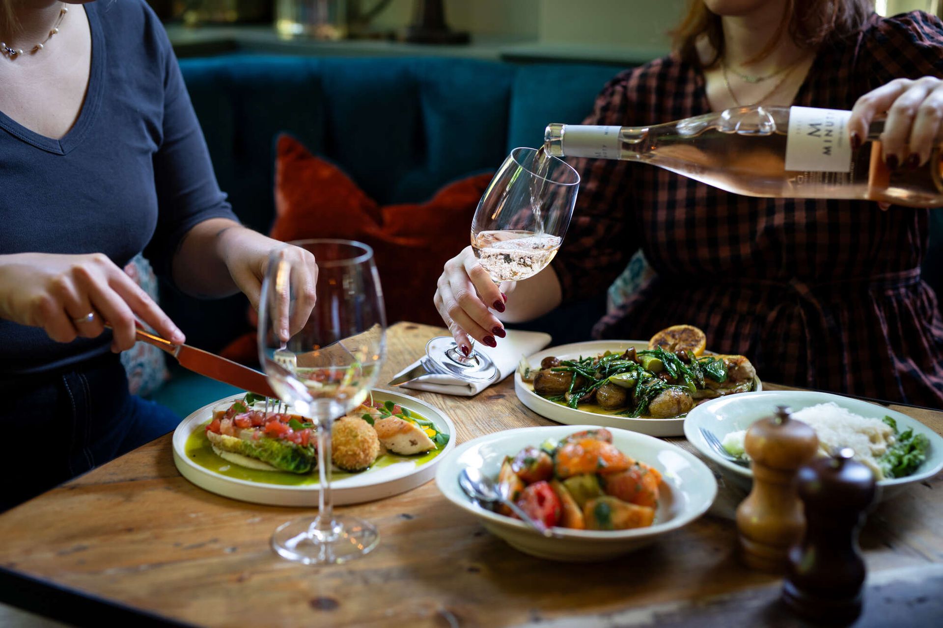 Photo of Lion & Unicorn, Camden